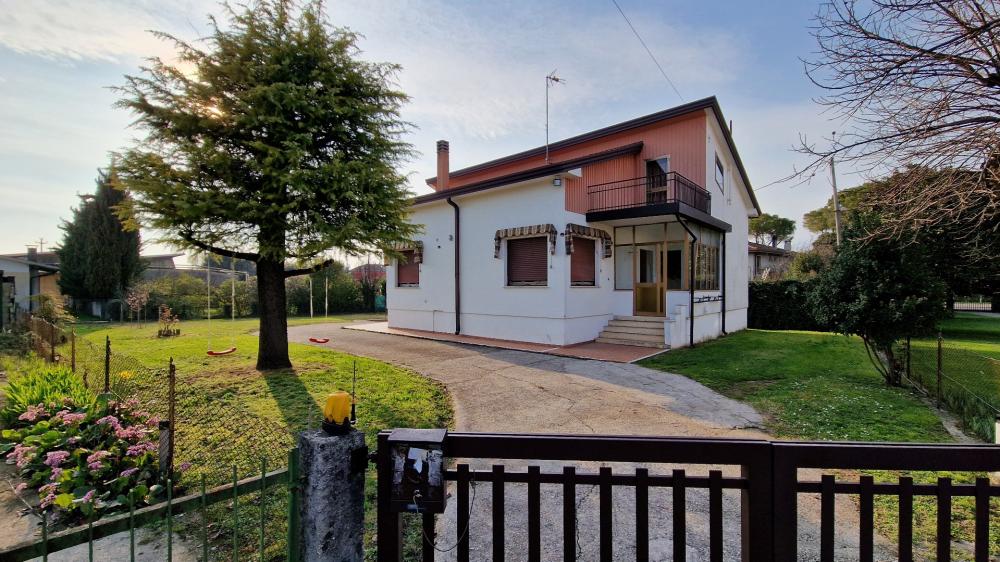 villa indipendente in vendita a Fontanafredda