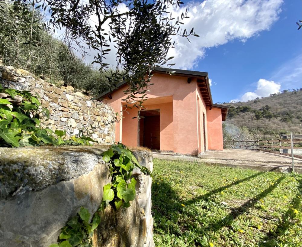 villa indipendente in vendita a Villa Faraldi