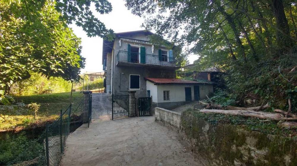 Rustico / casale plurilocale in vendita a Villa d'aiano - Rustico / casale plurilocale in vendita a Villa d'aiano