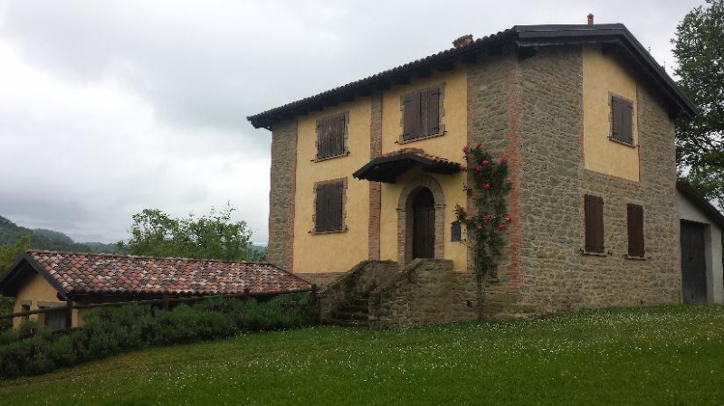 Rustico / casale plurilocale in vendita a Castel d'Aiano - Rustico / casale plurilocale in vendita a Castel d'Aiano