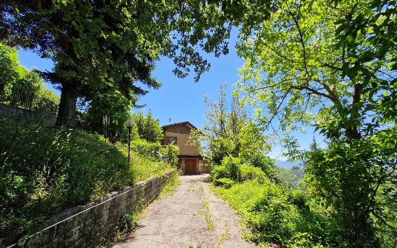 Villa plurilocale in vendita a Castel d'Aiano - Villa plurilocale in vendita a Castel d'Aiano