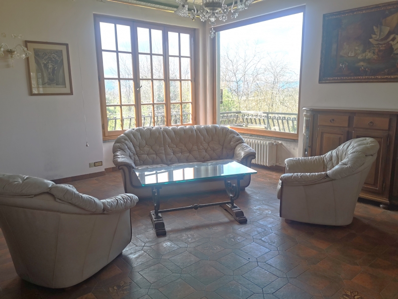 Appartamento plurilocale in vendita a Borgo San Lorenzo - Appartamento plurilocale in vendita a Borgo San Lorenzo