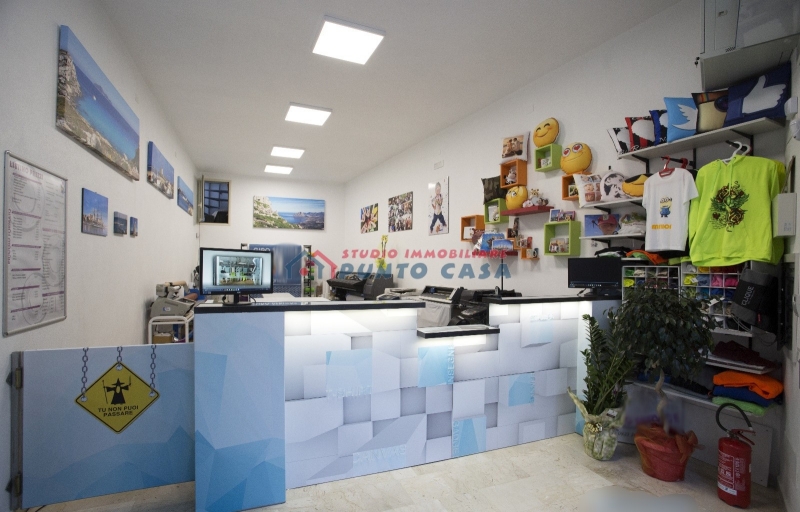 Magazzino-laboratorio trilocale in affitto a Trapani - Magazzino-laboratorio trilocale in affitto a Trapani