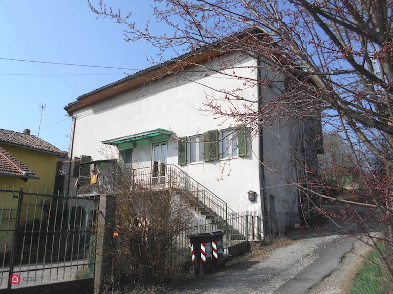 Casa quadrilocale in vendita a Cerrina Monferrato - Casa quadrilocale in vendita a Cerrina Monferrato