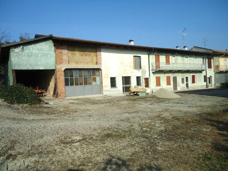 Casa plurilocale in vendita a Villamiroglio - Casa plurilocale in vendita a Villamiroglio
