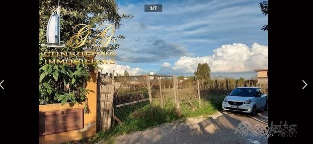Terreno residenziale in vendita a Giugliano in Campania - Terreno residenziale in vendita a Giugliano in Campania