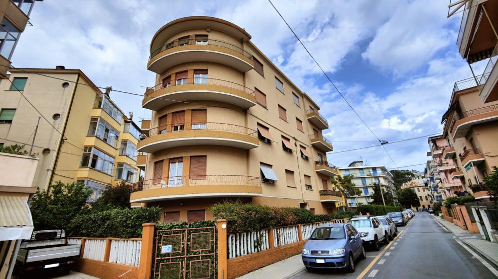 Appartamento trilocale in vendita a albissola-marina - Appartamento trilocale in vendita a albissola-marina