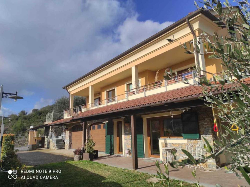 villa indipendente in vendita a Andora