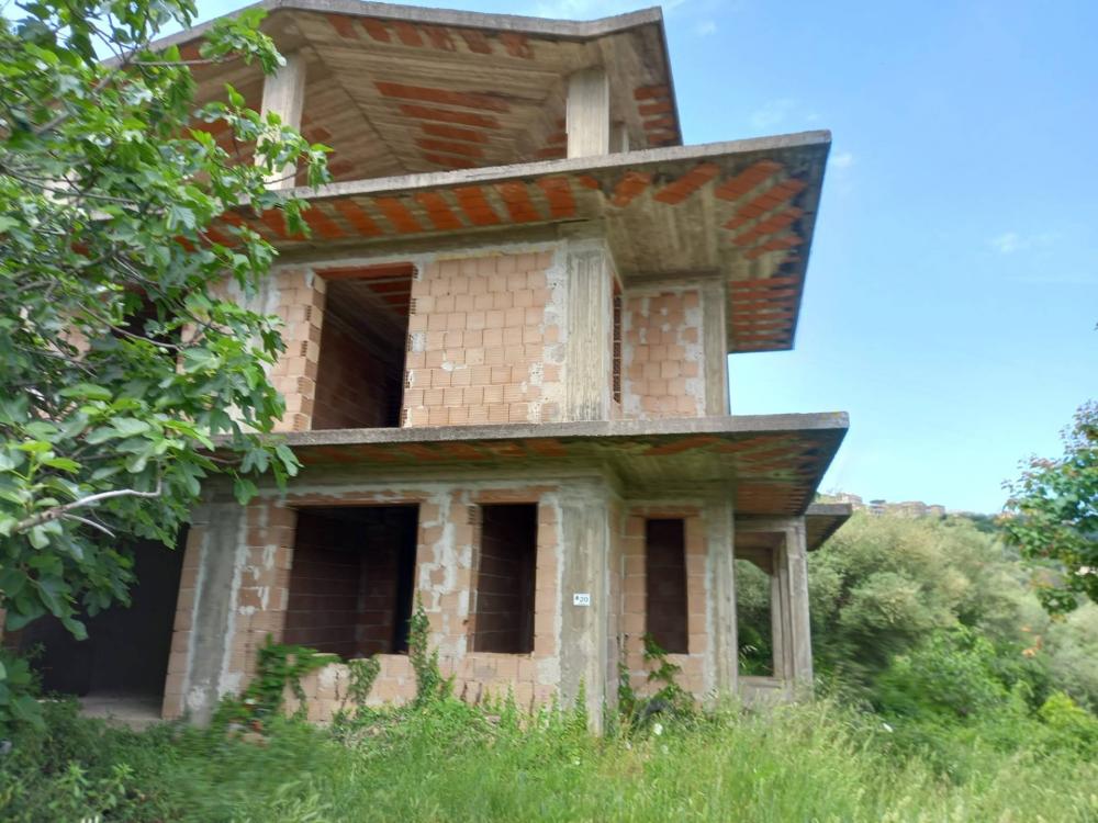villa indipendente in vendita a Eredita