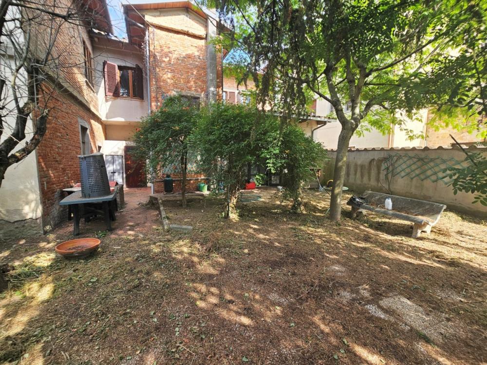 casa indipendente in vendita a Castiglione del Lago in zona Macchie