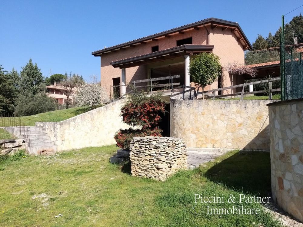 villa indipendente in vendita a Perugia