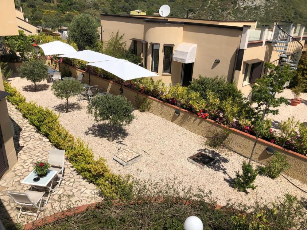 Villa indipendente plurilocale in vendita a taormina - Villa indipendente plurilocale in vendita a taormina