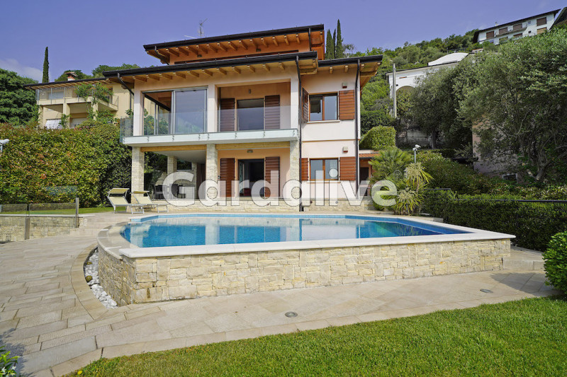 villa in vendita a Toscolano Maderno