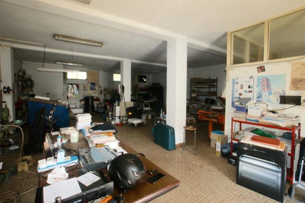 magazzino-laboratorio in vendita a San lazzaro