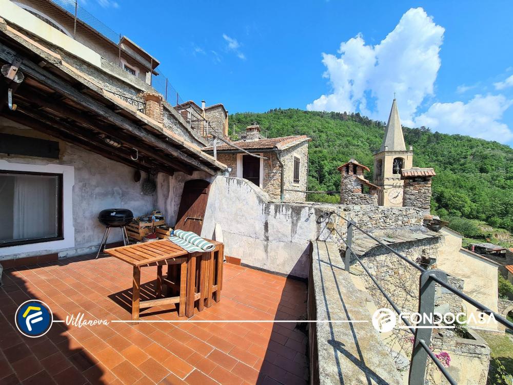 Appartamento plurilocale in vendita a Castelvecchio di Rocca Barbena - Appartamento plurilocale in vendita a Castelvecchio di Rocca Barbena