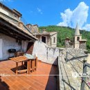 Appartamento plurilocale in vendita a Castelvecchio di Rocca Barbena