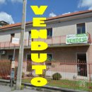 Villa indipendente trilocale in vendita a cavenago-di-brianza