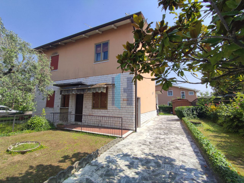 casa indipendente in vendita a Botticino in zona Botticino Sera