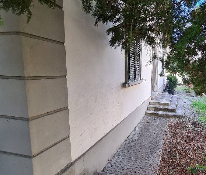 Villa indipendente plurilocale in vendita a Cerreto Guidi - Villa indipendente plurilocale in vendita a Cerreto Guidi