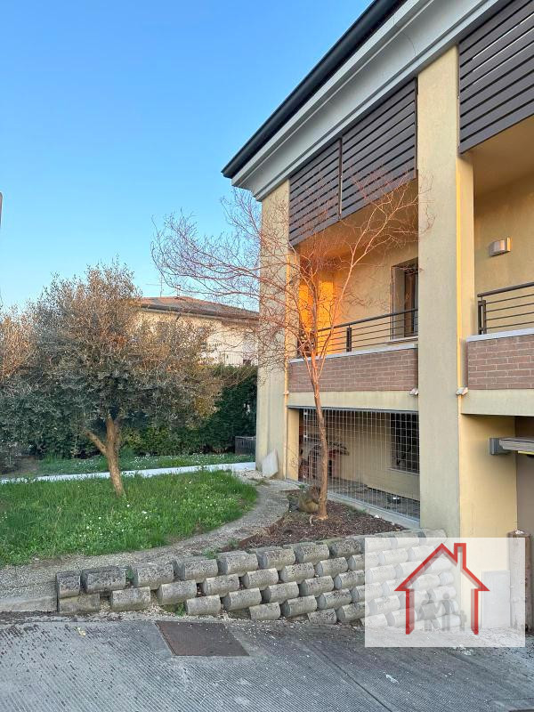 Villaschiera trilocale in vendita a susegana - Villaschiera trilocale in vendita a susegana