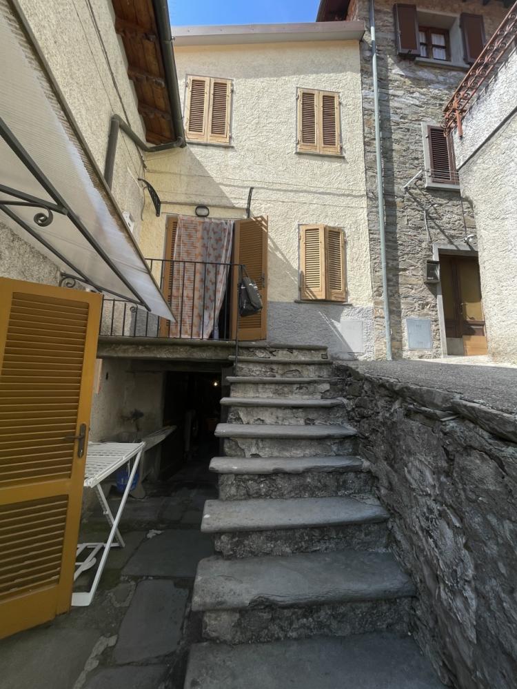 casa indipendente in vendita a Stazzema in zona Pomezzana