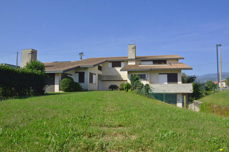Villa plurilocale in vendita a bassano-del-grappa - Villa plurilocale in vendita a bassano-del-grappa