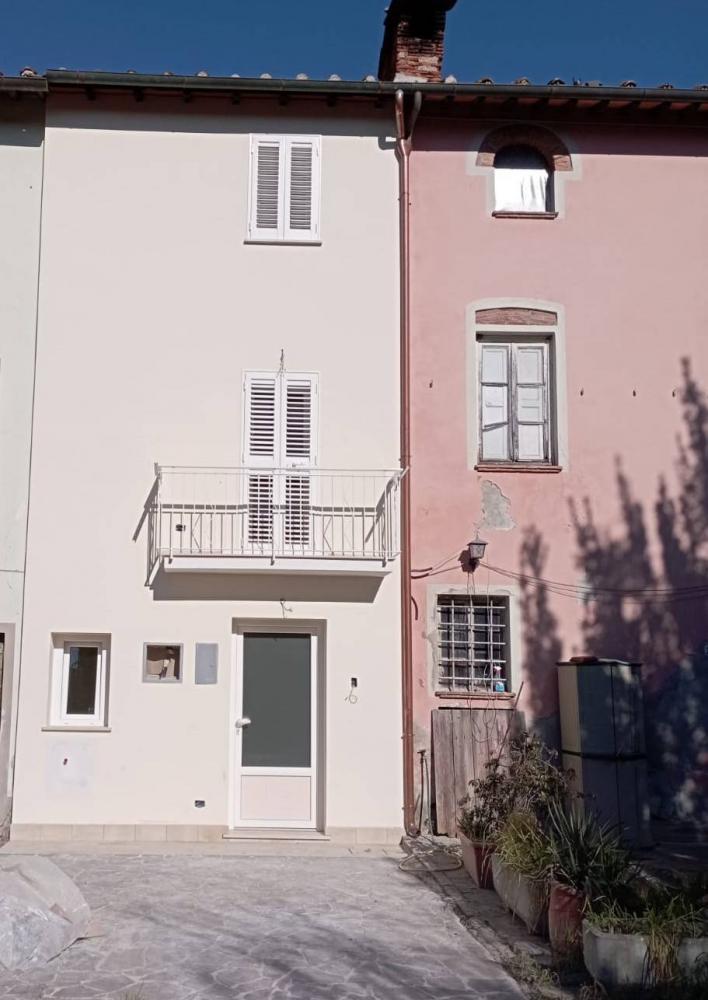 Casa plurilocale in vendita a Lucca - Casa plurilocale in vendita a Lucca