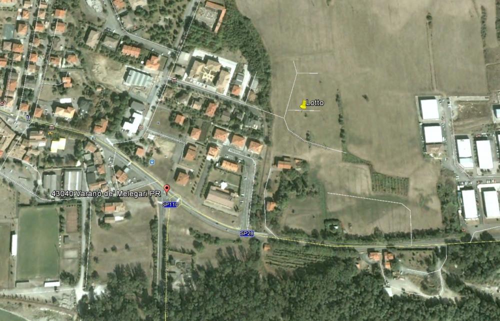 terreno residenziale in vendita a Varano de' Melegari