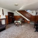 Villa indipendente plurilocale in vendita a tizzano-val-parma