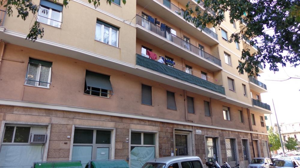 Appartamento plurilocale in vendita a Sampierdarena - Appartamento plurilocale in vendita a Sampierdarena