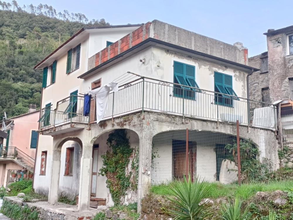 Villa indipendente plurilocale in vendita a Caminata - Villa indipendente plurilocale in vendita a Caminata