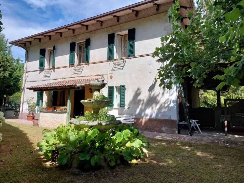 villa indipendente in vendita a Apiro