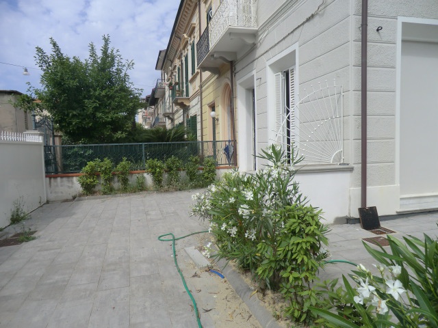 villa in vendita a Viareggio