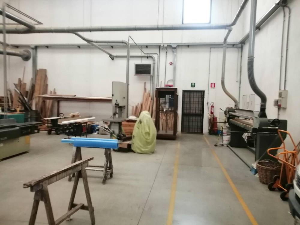 capannone industriale in vendita a Sassuolo