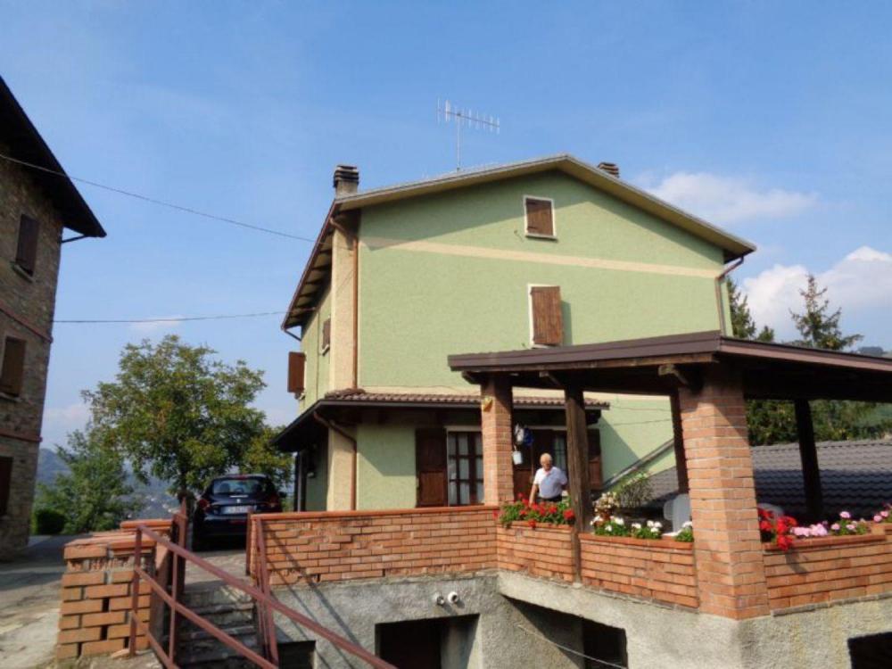 Casa quadrilocale in vendita a montefiorino - Casa quadrilocale in vendita a montefiorino