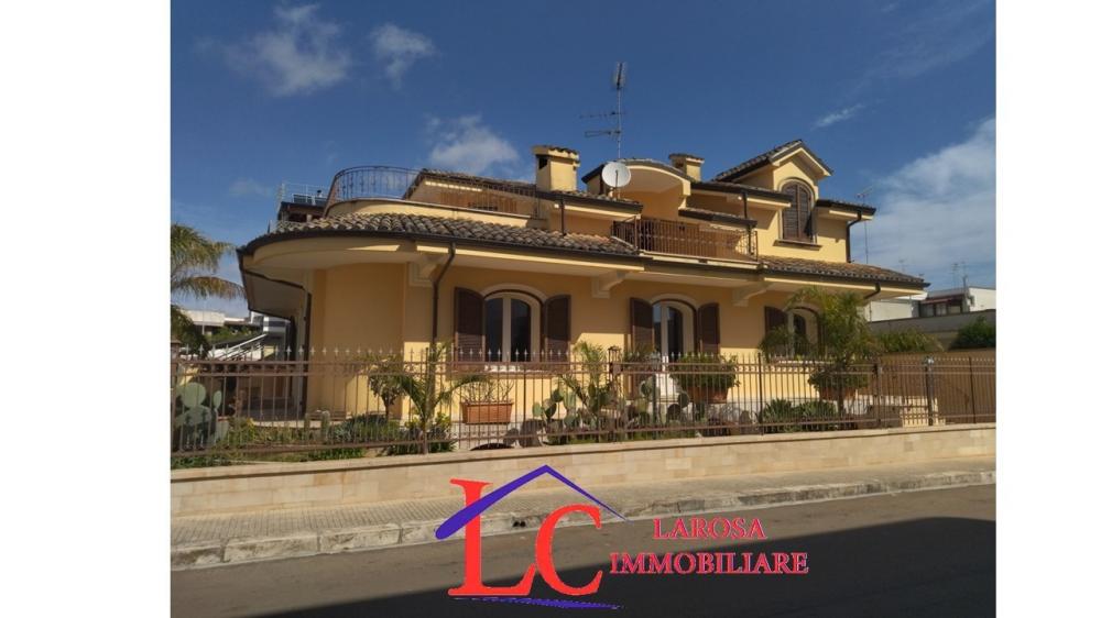 Villa indipendente plurilocale in vendita a Castromediano - Villa indipendente plurilocale in vendita a Castromediano