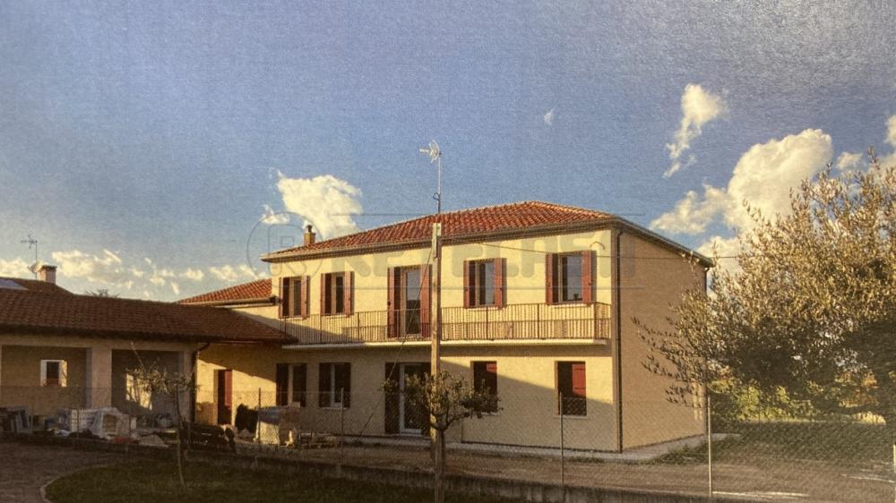 villa indipendente in vendita a Fiumicello