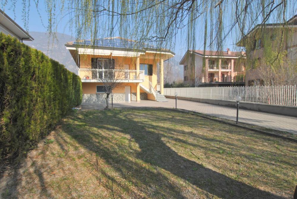 Villa indipendente plurilocale in vendita a Sant'Antonino di Susa - Villa indipendente plurilocale in vendita a Sant'Antonino di Susa