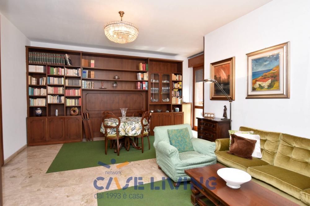 Appartamento quadrilocale in vendita a Cesano Boscone - Appartamento quadrilocale in vendita a Cesano Boscone