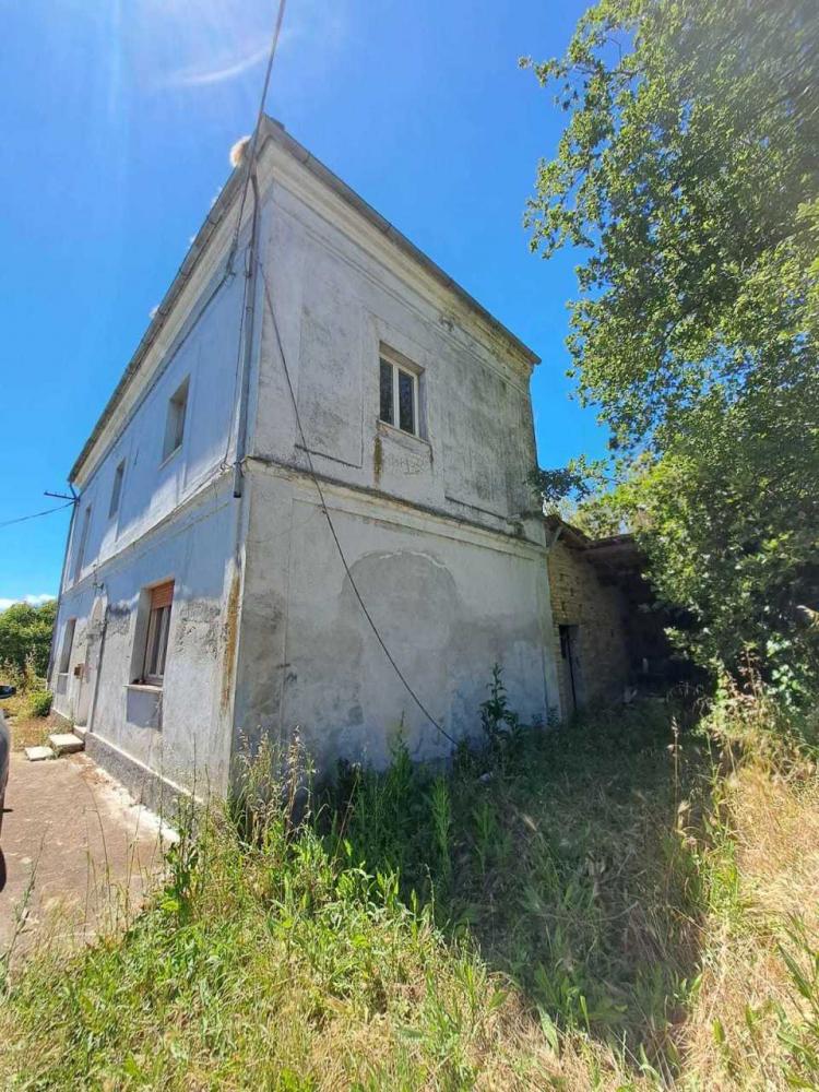 casa indipendente in vendita a Fossacesia in zona Fossacesia Marina