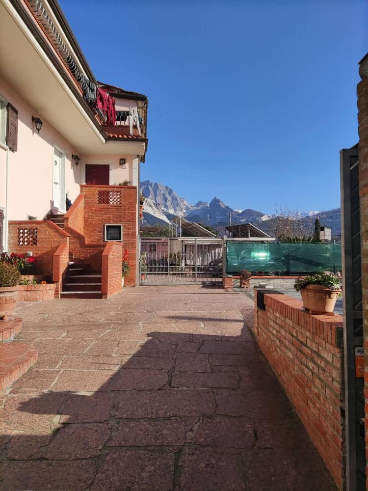 casa in vendita a Carrara