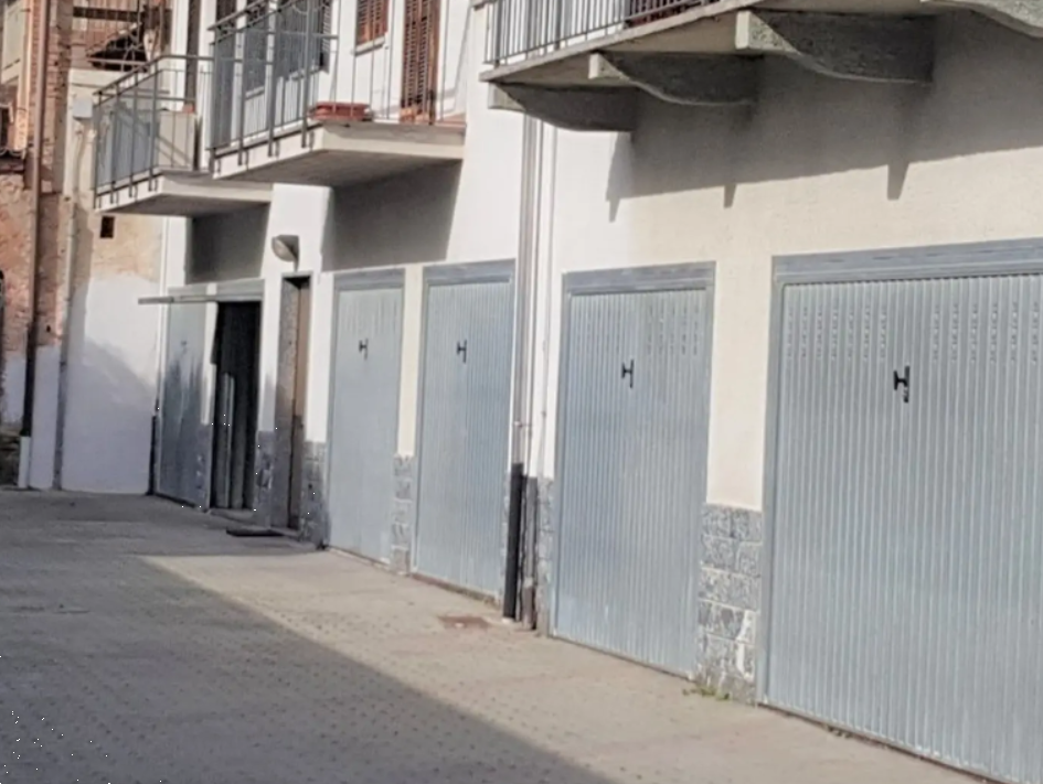 garage in vendita a Biella