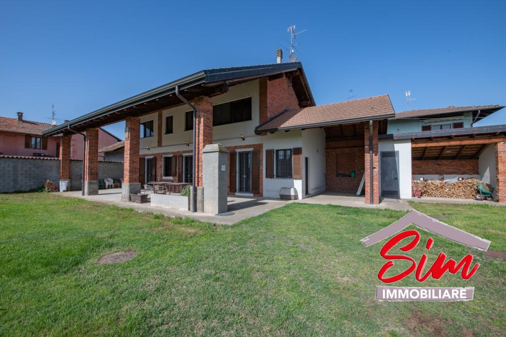 villa indipendente in vendita a Castellazzo Novarese