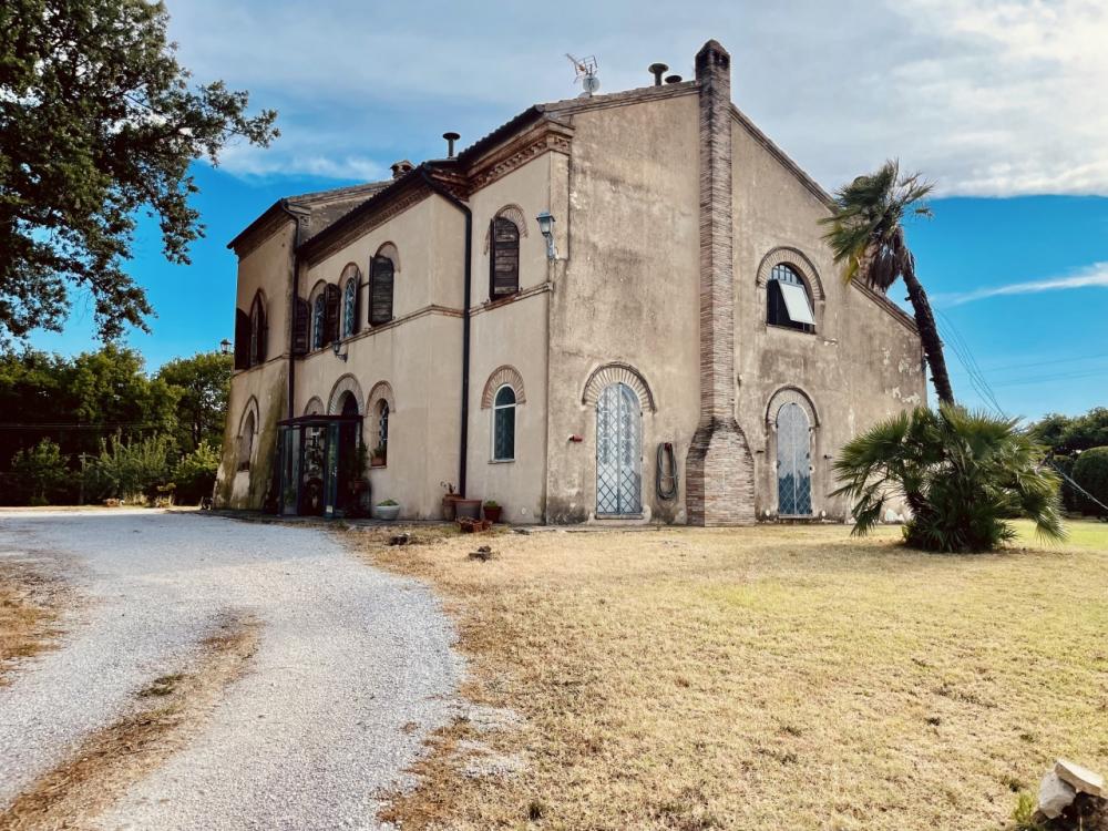 Rustico / casale plurilocale in vendita a osimo - Rustico / casale plurilocale in vendita a osimo