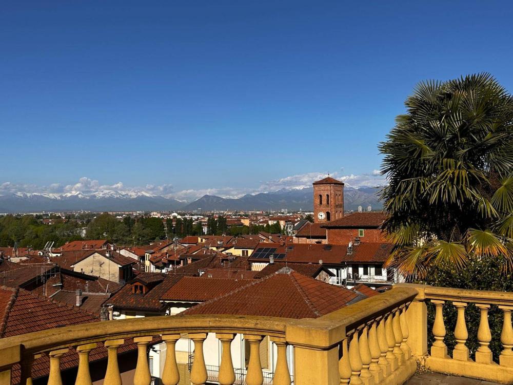 Villa indipendente plurilocale in vendita a San Mauro Torinese - Villa indipendente plurilocale in vendita a San Mauro Torinese