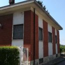 Villa indipendente plurilocale in vendita a Santa Giuletta