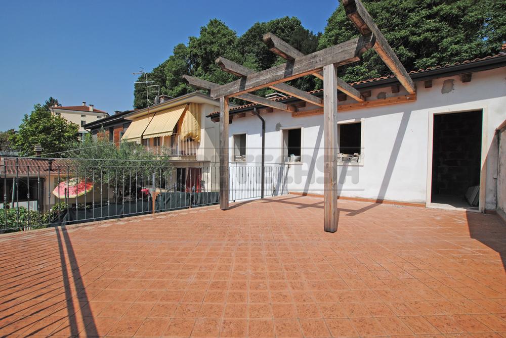 Villa indipendente quadrilocale in vendita a trissino - Villa indipendente quadrilocale in vendita a trissino
