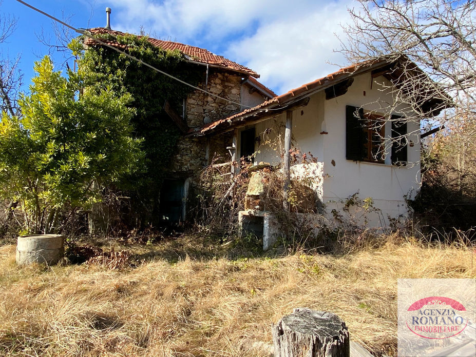 casa indipendente in vendita a Sassello
