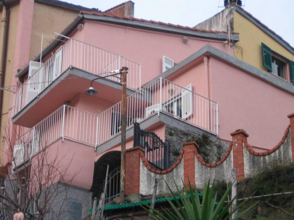 Villa quadrilocale in vendita a La Spezia - Villa quadrilocale in vendita a La Spezia