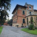 Villa plurilocale in vendita a lucca